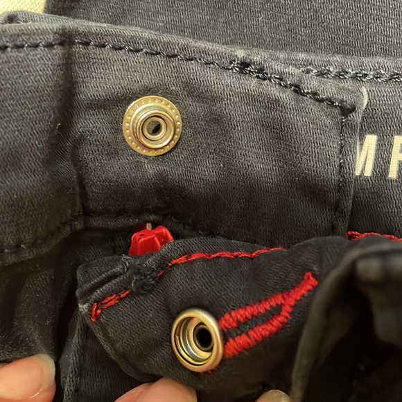 Wrangler boys cargo look pants, adjustable waist; “faux” button is a snap (Mlb) - Picture 7 of 11